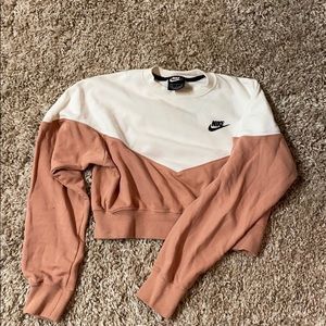Nike Cropped sweater